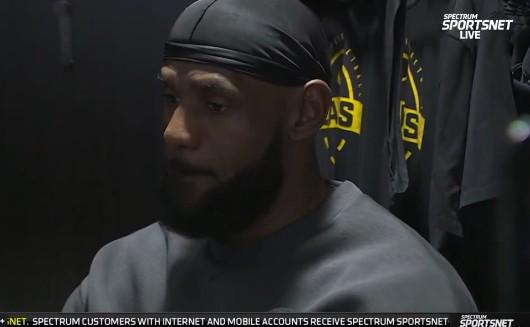 詹姆斯谈球衣佩戴徽章做球星卡：太不可思议了，太谦卑了，太幸运了